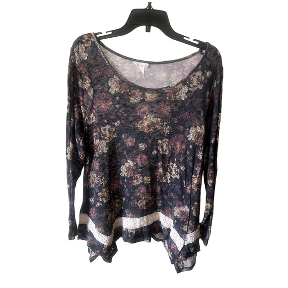 tru self Floral Patterned Women's Blouse - Picture 1 of 5